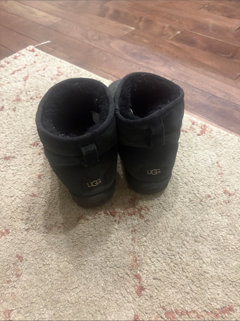 Black ugg mini’s